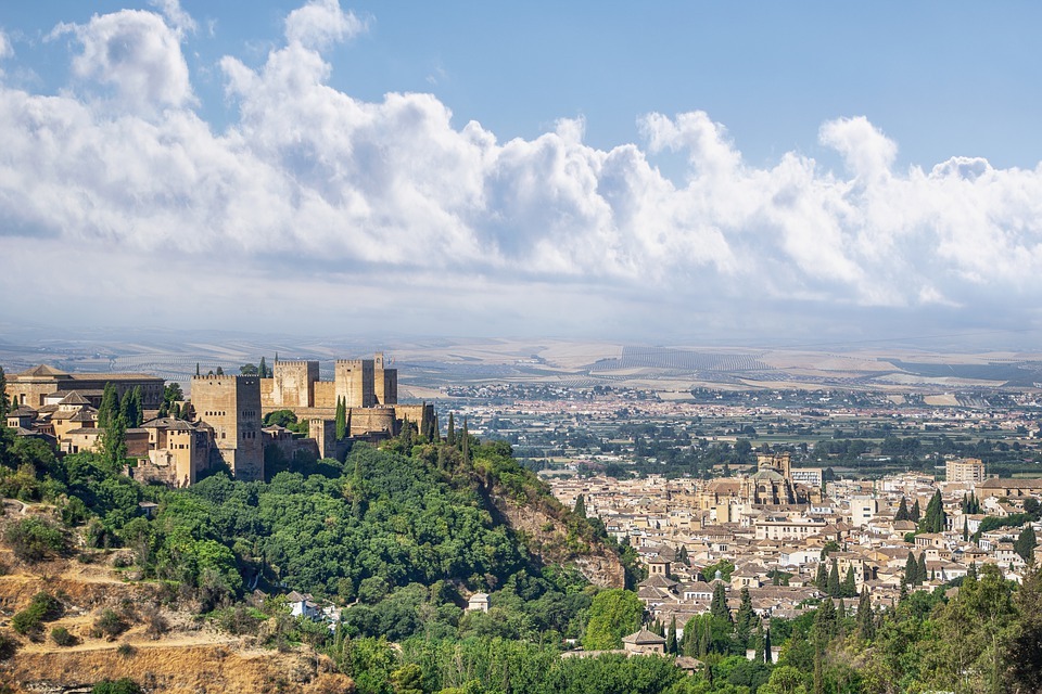 alhambra-7645423_960_720