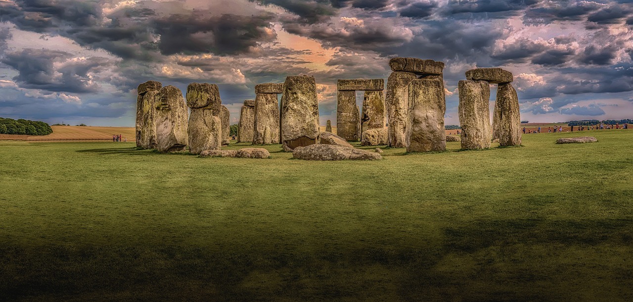 stonehenge-1590047_1280